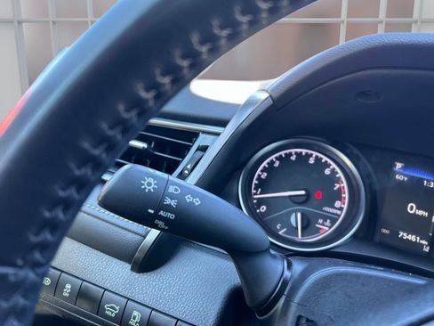 Used 2024 Toyota Camry SE image 23