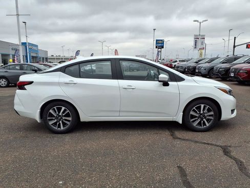 Used 2025 Nissan Versa SV w/ Trunk Package image 8