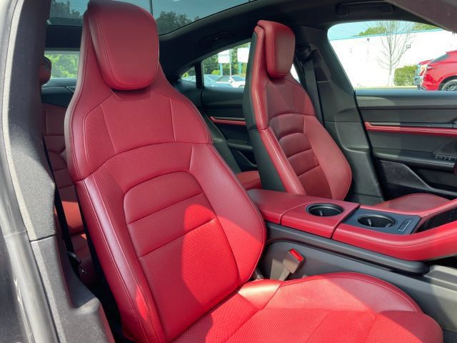 Used 2021 Porsche Taycan RWD image 4