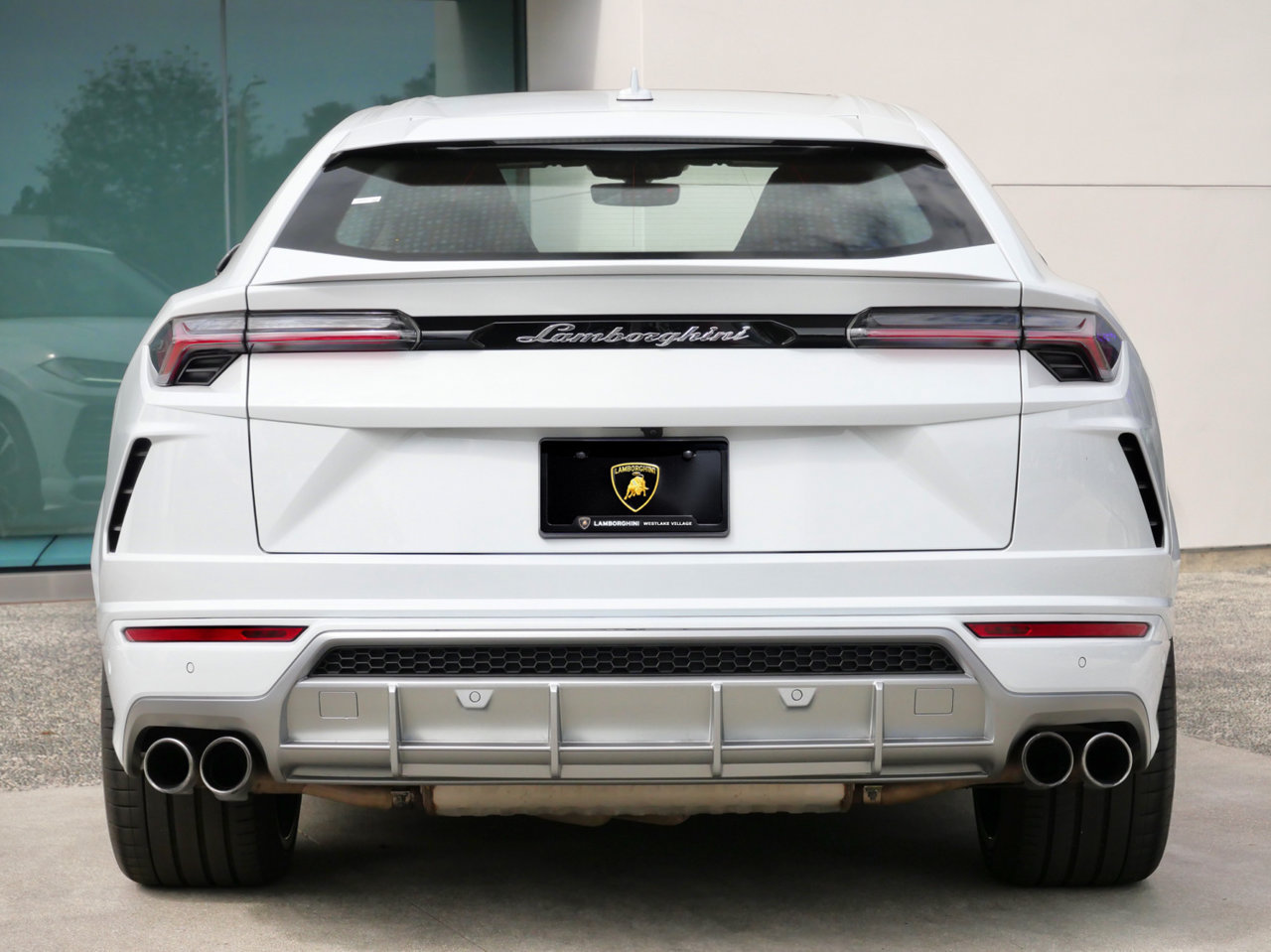Used 2020 Lamborghini Urus AWD/4WD image 4