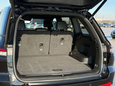 New 2026 Jeep Grand Cherokee Altitude image 25