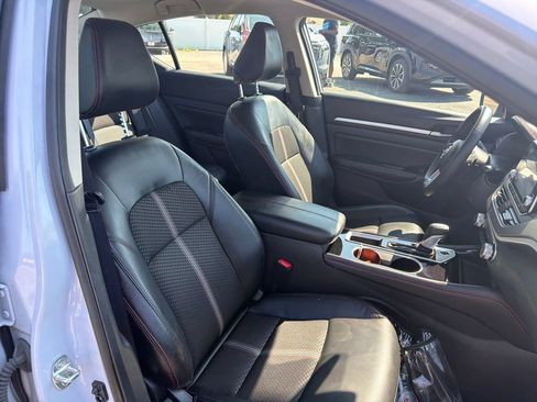 Used 2025 Nissan Altima 2.5 SR FWD image 49