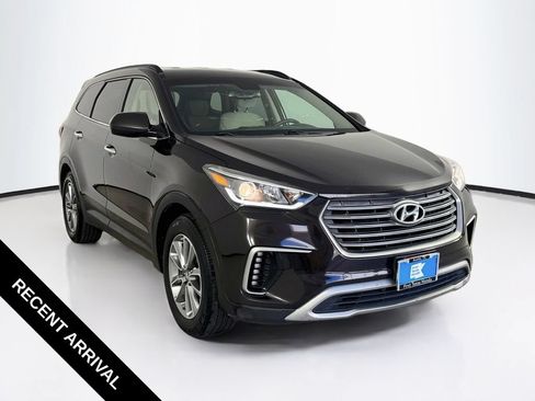 Used 2018 Hyundai Santa Fe SE AWD/4WD image 1