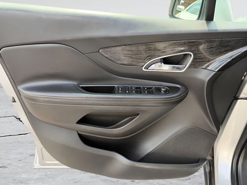 Used 2014 Buick Encore FWD image 32