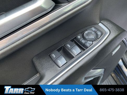 Used 2025 GMC Sierra 2500 SLT w/ SLT Premium Package AWD/4WD image 15
