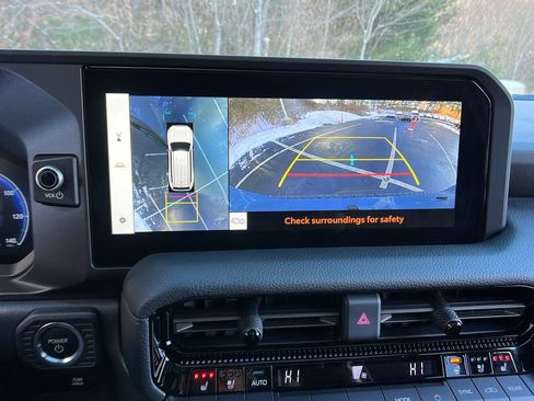 Used 2025 Toyota Land Cruiser image 19