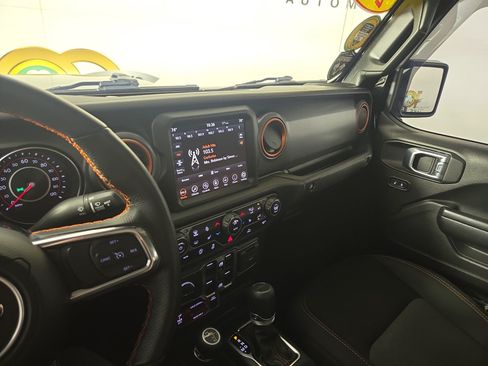 Used 2021 Jeep Gladiator Mojave AWD/4WD image 25