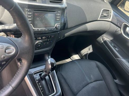 Used 2018 Nissan Sentra SR w/ SR Midnight Edition Package FWD image 12