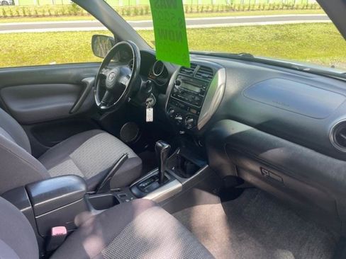 Used 2005 Toyota RAV4 4WD image 14