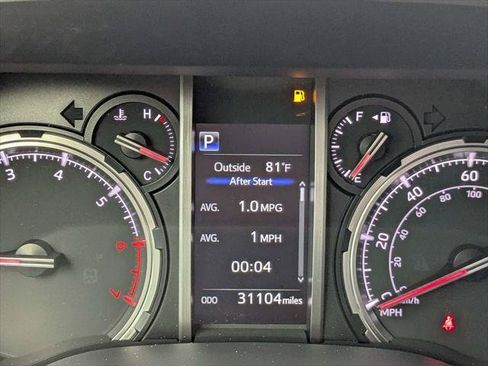 Certified 2024 Toyota 4Runner TRD Off-Road Premium w/ Moonroof Package AWD/4WD image 27