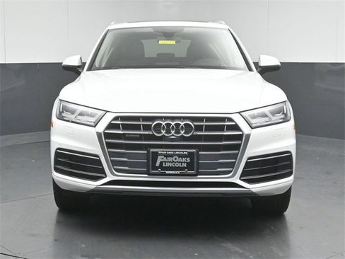 Used 2018 Audi Q5 Prestige w/ Prestige Package image 2