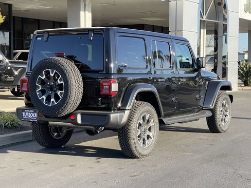 New 2026 Jeep Wrangler Unlimited Sahara AWD/4WD image 8