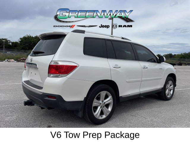 Used 2012 Toyota Highlander Limited w/ Tow Pkg FWD image 4