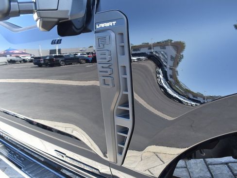 Used 2025 Ford F350 Lariat image 7