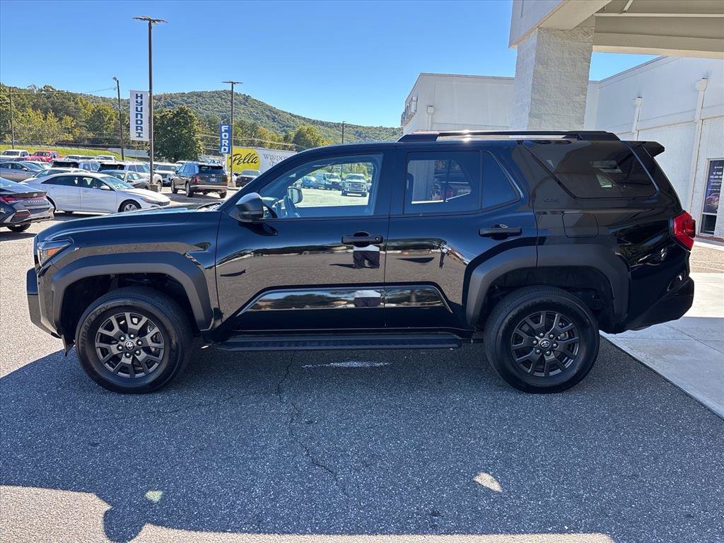 Used 2025 Toyota 4Runner SR5 AWD/4WD image 24