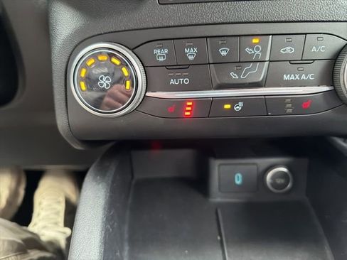 Used 2020 Ford Escape SEL image 31