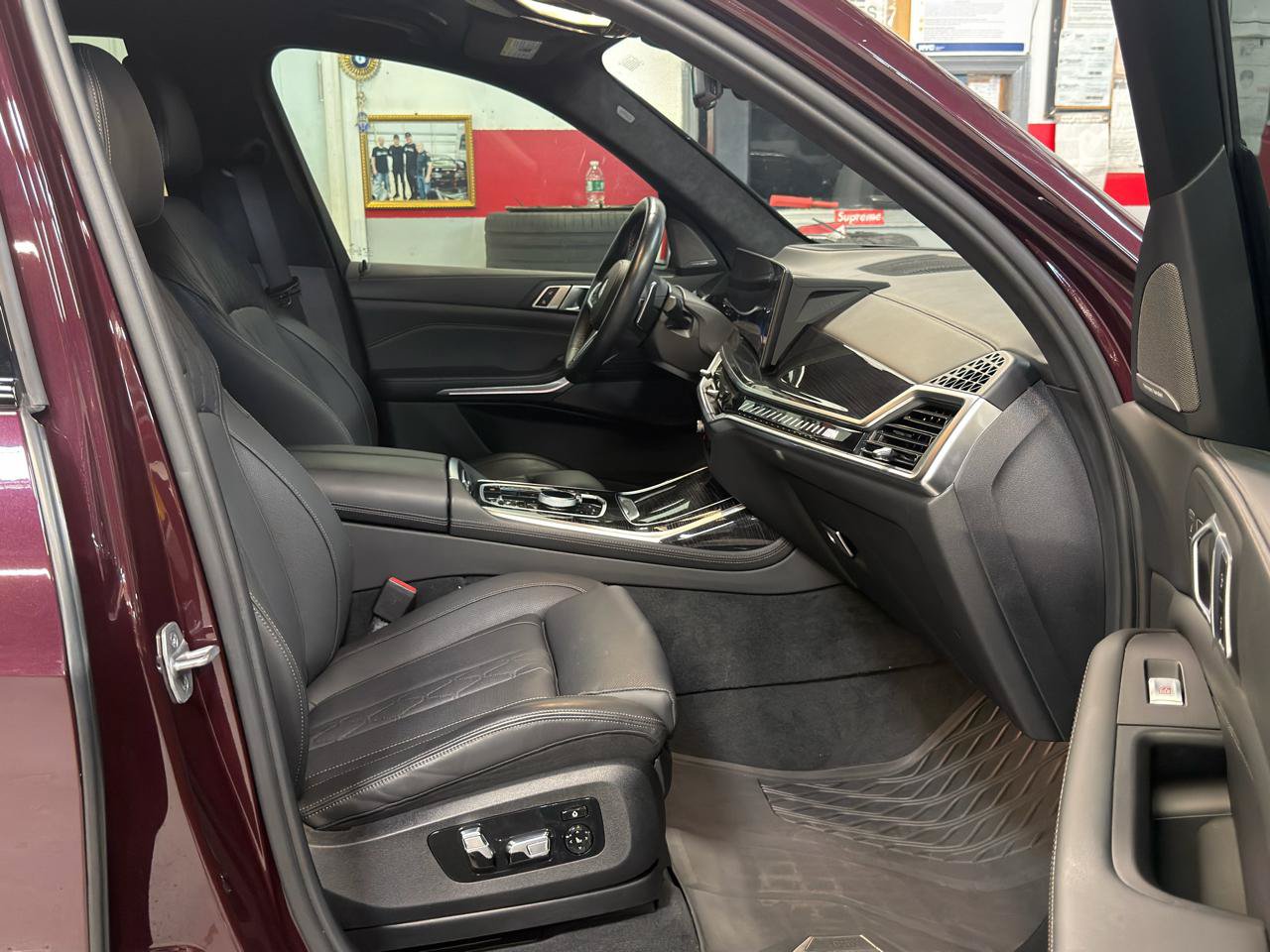 Used 2023 BMW X7 M60i w/ Executive Package AWD/4WD image 17