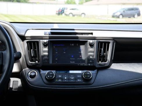 Used 2017 Toyota RAV4 Limited AWD/4WD image 28