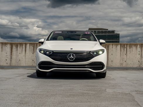Used 2023 Mercedes-Benz EQS 450+ Sedan image 2