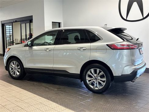 Used 2019 Ford Edge Titanium w/ Equipment Group 301A image 4
