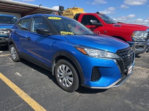 Used 2024 Nissan Kicks S FWD image 2