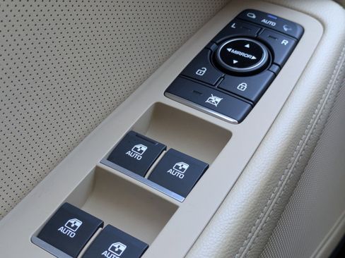 Used 2019 Genesis G80 3.8 image 22