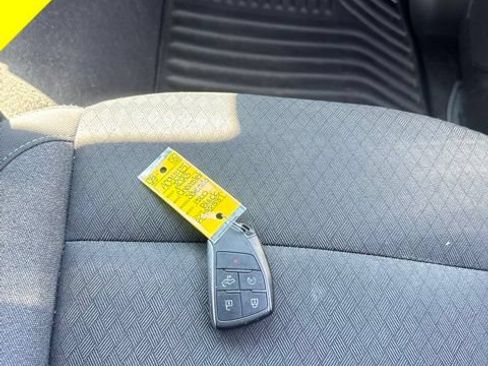 Used 2023 Chevrolet Silverado 1500 LT AWD/4WD image 32