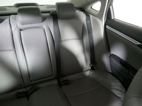 Used 2017 Honda Civic EX-L image 14