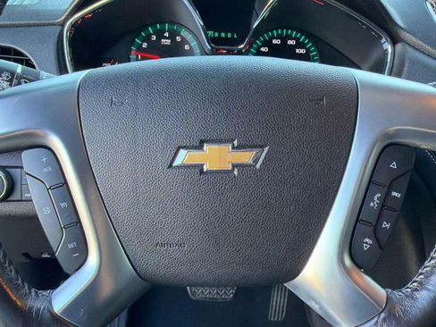 Used 2016 Chevrolet Traverse LT FWD image 15