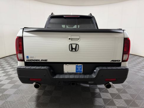 Certified 2022 Honda Ridgeline Black Edition image 8
