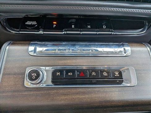 Used 2025 Lincoln Aviator Reserve w/ Equipment Group 201A image 16