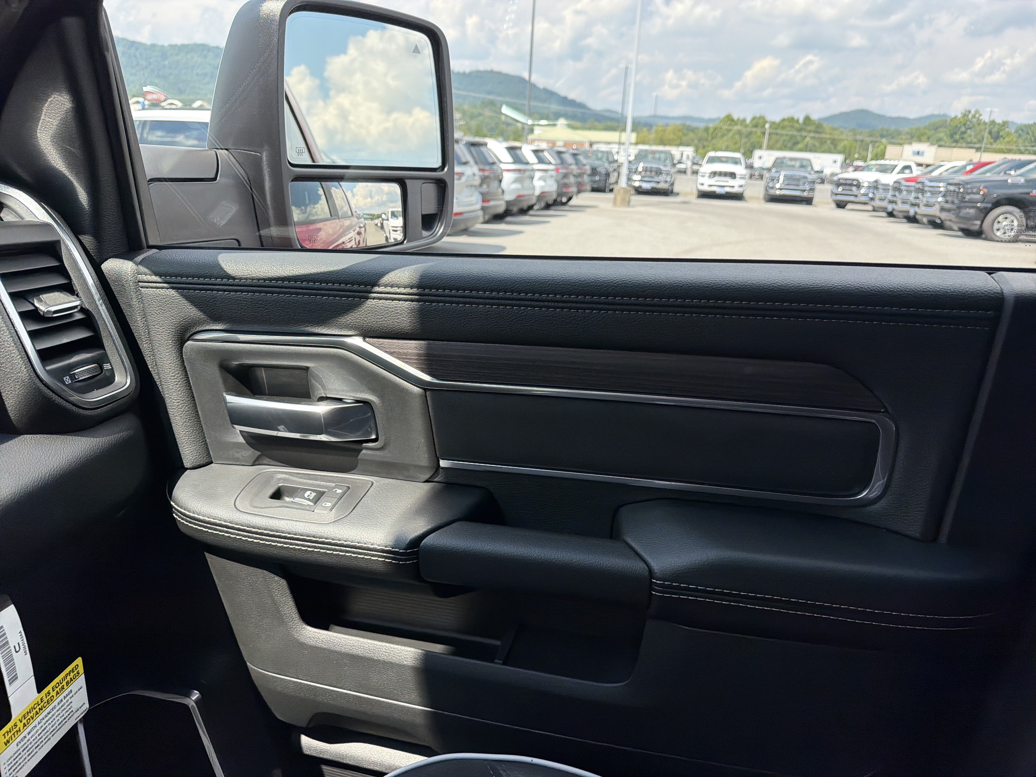 New 2027 RAM 2500 Laramie AWD/4WD image 23