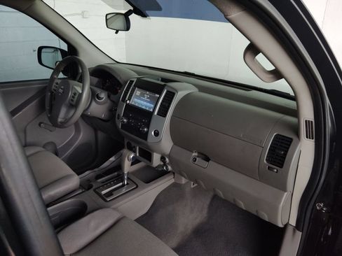 Used 2019 Nissan Frontier S RWD image 11