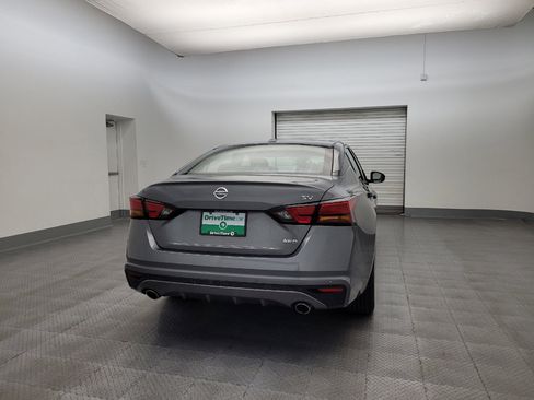 Used 2019 Nissan Altima 2.5 SV image 7