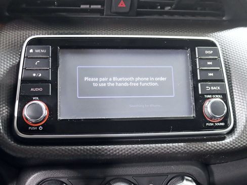 Used 2020 Nissan Kicks S FWD image 20