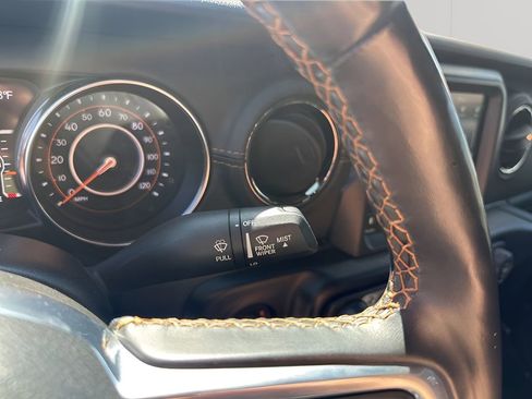 Used 2021 Jeep Gladiator Overland image 33