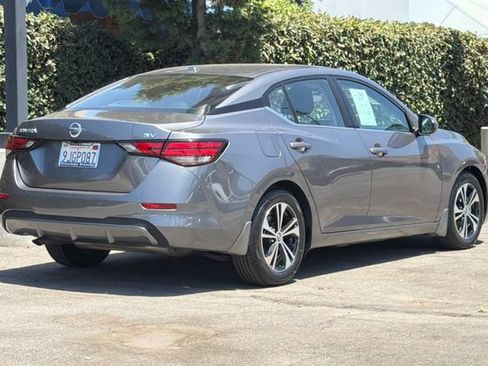 Used 2022 Nissan Sentra SV w/ Trunk Package FWD image 4