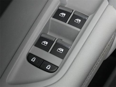 Used 2023 Audi Q5 2.0T Premium Plus image 13