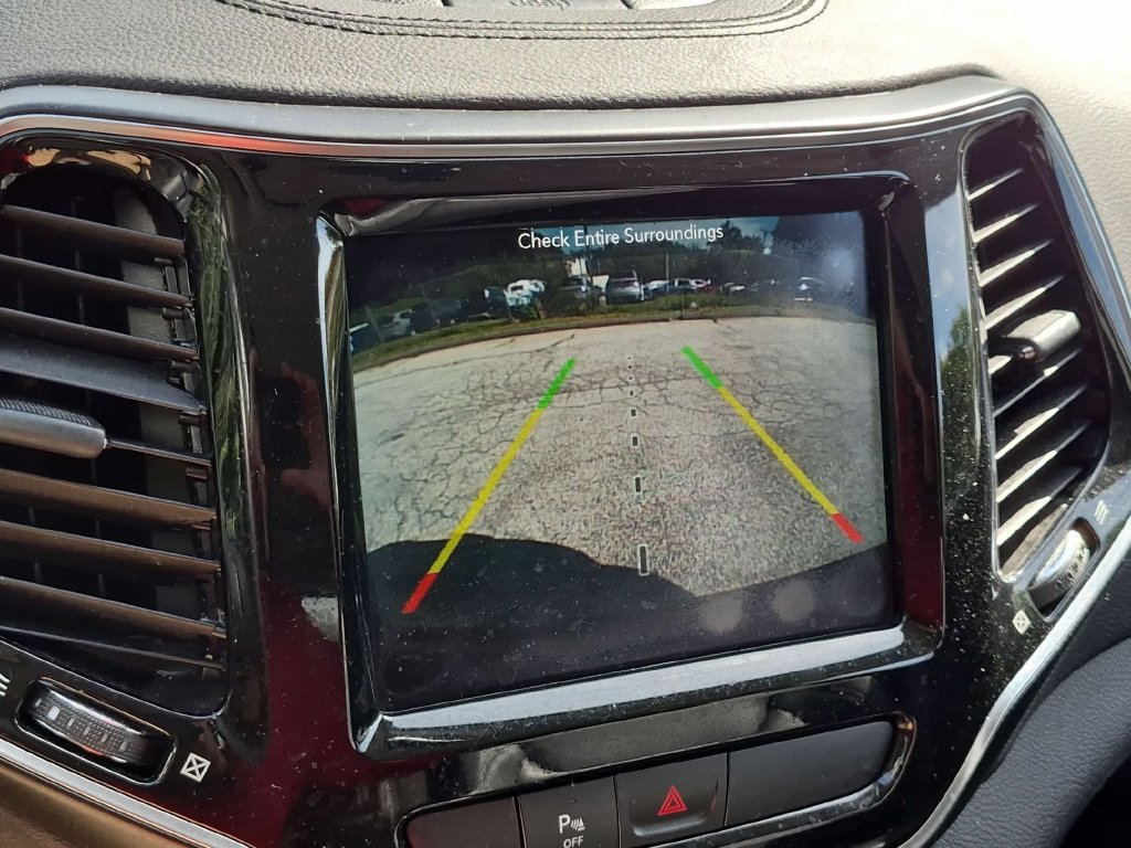 Used 2019 Jeep Cherokee Limited AWD/4WD image 18