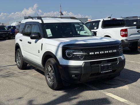 New 2026 Ford Bronco Sport Big Bend w/ Convenience Package AWD/4WD image 2