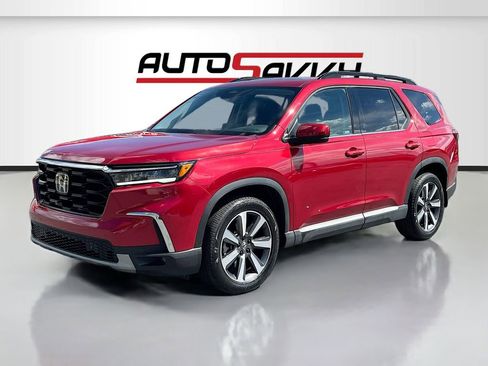 Used 2023 Honda Pilot Touring image 3