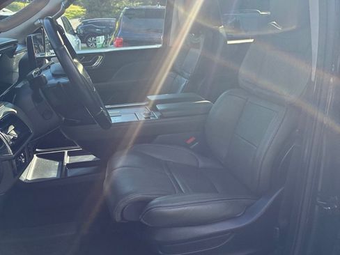 Used 2022 Lincoln Navigator Black Label AWD/4WD image 17