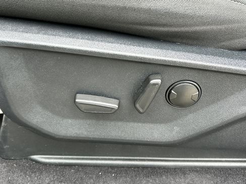 Used 2023 Ford F150 XLT w/ Equipment Group 302A High image 11