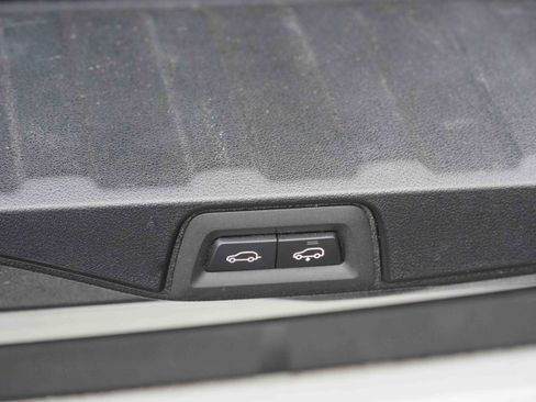 Used 2023 BMW X5 xDrive45e w/ Executive Package image 40