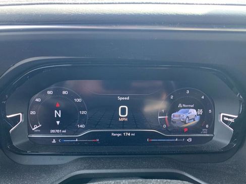 Used 2024 GMC Yukon Denali image 11