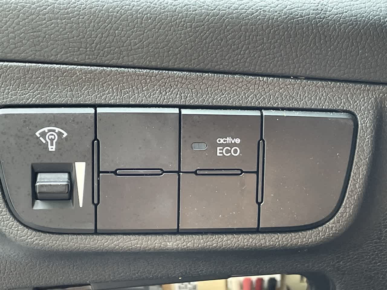 Used 2013 Hyundai Veloster Turbo FWD image 25