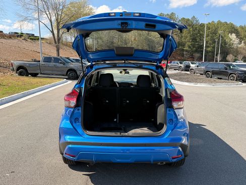 Used 2023 Nissan Kicks SV image 29
