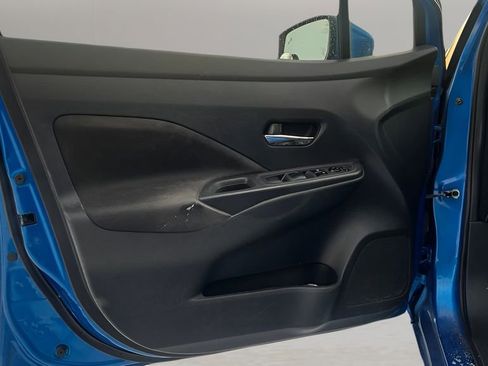 Used 2021 Nissan Versa SV image 12