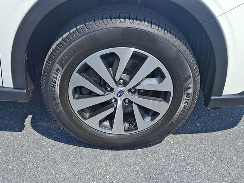 Used 2022 Subaru Outback AWD/4WD image 10