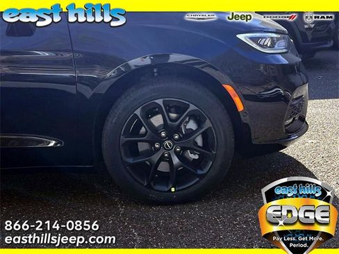 New 2026 Chrysler Pacifica Select w/ S Appearance Package image 3